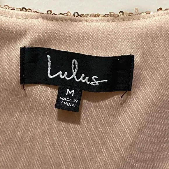 LULU’s Sequined Mini Dress SIZE MEDIUM Peach Short Sleeve V-Neck Cocktail Dress - Picture 2 of 8